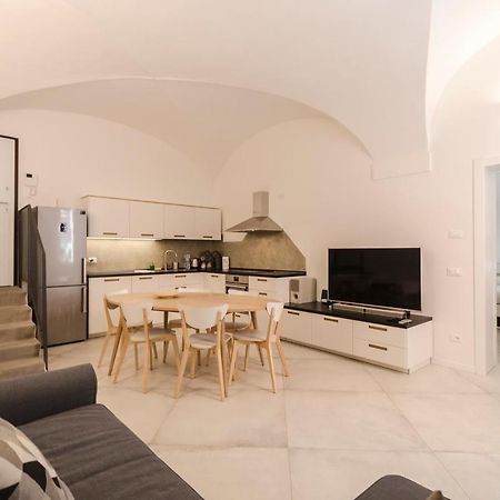 Cartoleria Suite: Spazioso, Moderno E Centrale Болонья Экстерьер фото